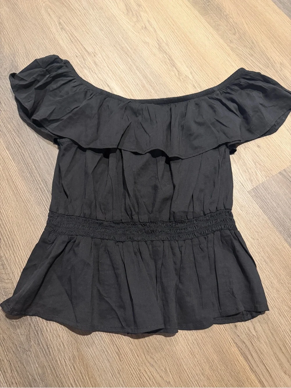 Old Navy Off-Shoulder Ruffle Top - Black - Picture 1 of 2